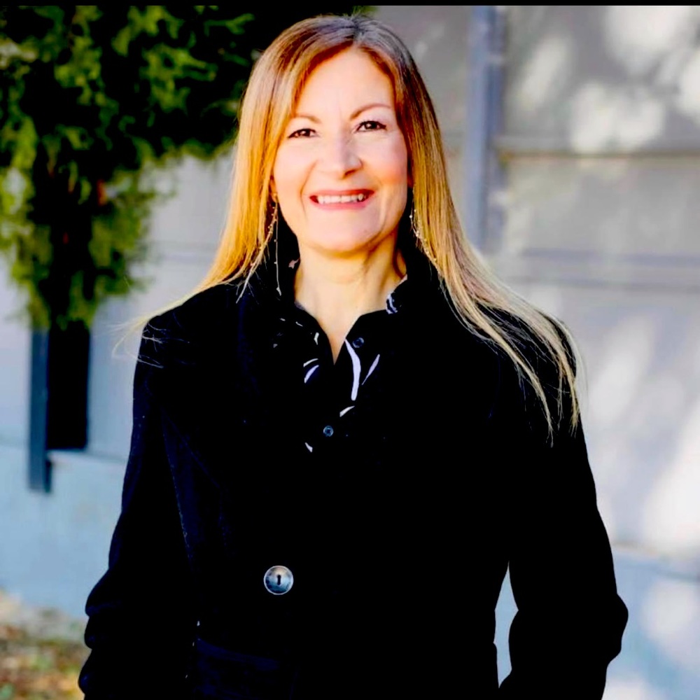 Meet your Posher, Daniela